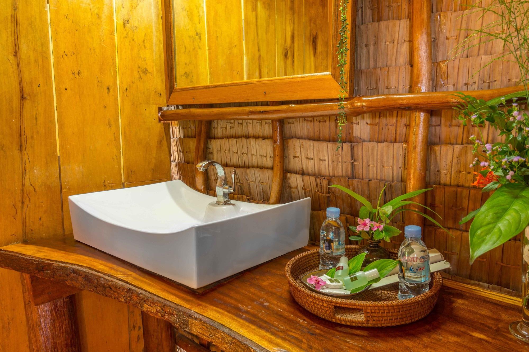 Royalretreat Resort Đảo Koh Rong Samloem Ngoại thất bức ảnh